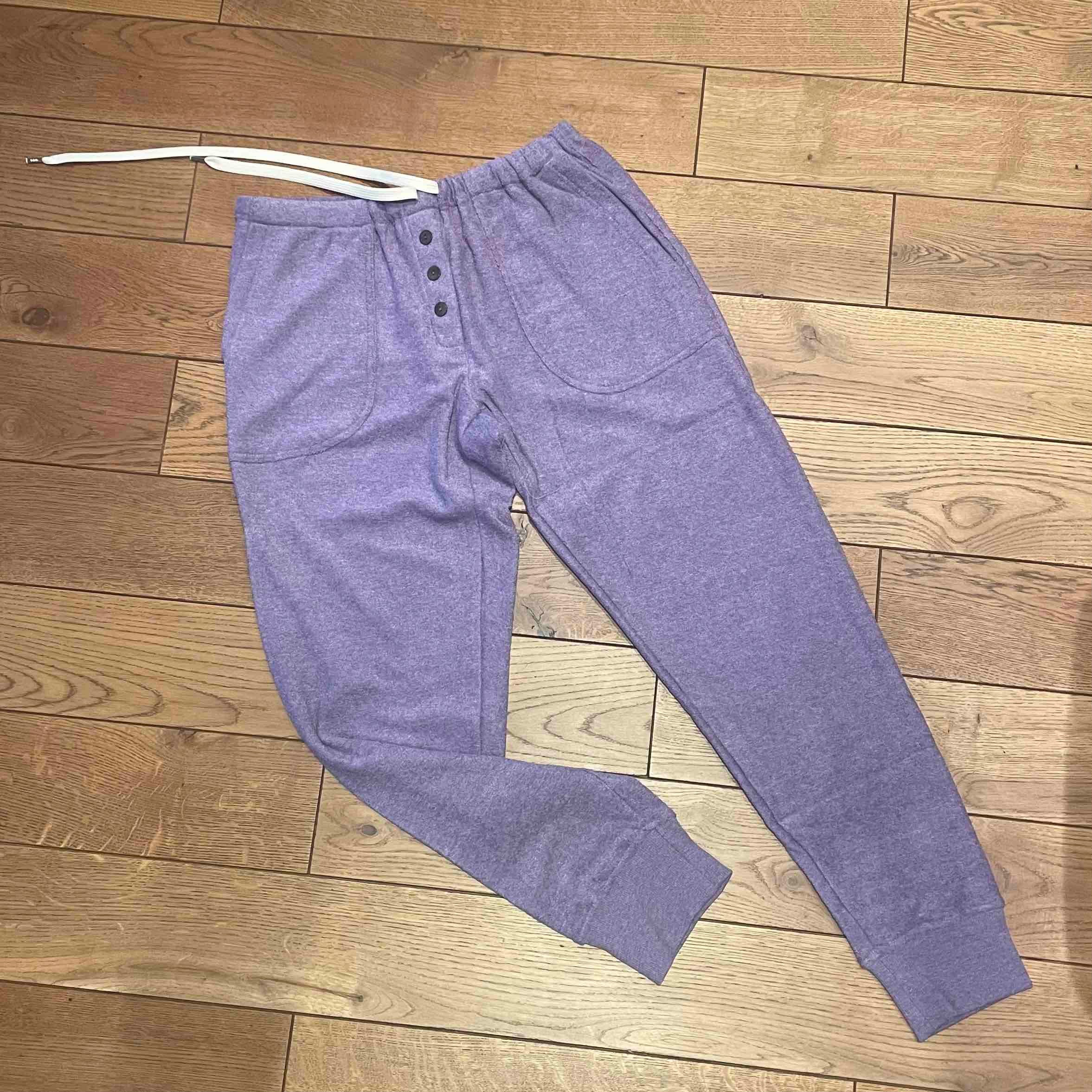 Lounge Hose CHRIS von Sunday in Bed