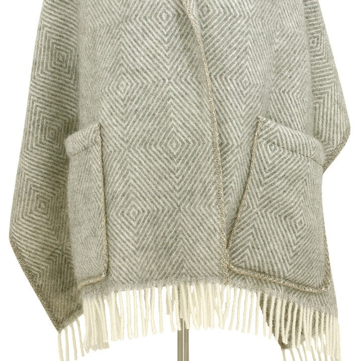 Pocket Shawl - Schultertuch mit Taschen von Lapuan Kankurit